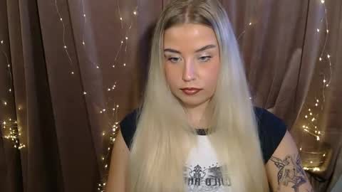 Snapshot of kristyflowers chatting on December 12, 2024, 3:48 pm KristyFlowers online show from December 12, 2024, 3:48 pm