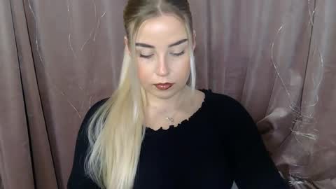 Snapshot of kristyflowers chatting on December 17, 2024, 6:24 am KristyFlowers online show from December 17, 2024, 6:24 am