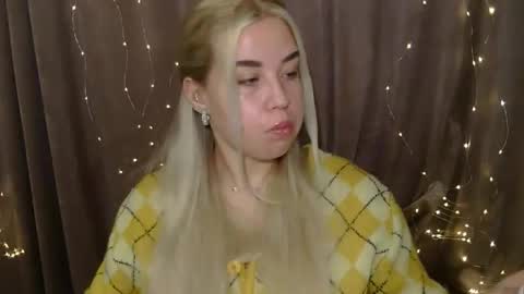 Snapshot of kristyflowers chatting on December 20, 2024, 6:40 am KristyFlowers online show from December 20, 2024, 6:40 am
