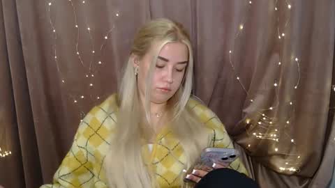 Snapshot of kristyflowers chatting on December 20, 2024, 10:16 am KristyFlowers online show from December 20, 2024, 10:16 am