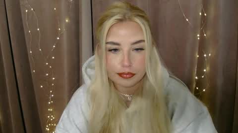 Snapshot of kristyflowers chatting on January 6, 2025, 9:41 am KristyFlowers online show from January 6, 2025, 9:41 am