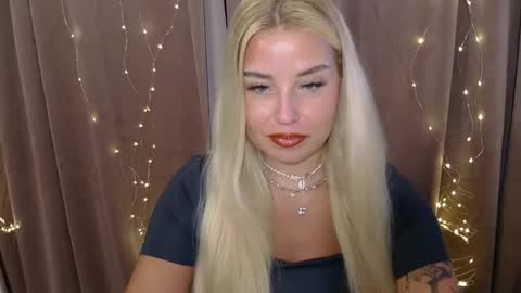 Snapshot of kristyflowers chatting on January 7, 2025, 6:16 am KristyFlowers online show from January 7, 2025, 6:16 am