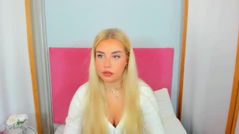 Snapshot of kristyflowers chatting on February 2, 2025, 6:15 am KristyFlowers online show from February 2, 2025, 6:15 am