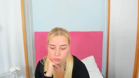 Snapshot of kristyflowers chatting on February 5, 2025, 9:15 am KristyFlowers online show from February 5, 2025, 9:15 am