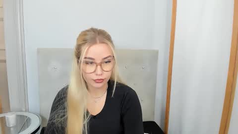 Snapshot of kristyflowers chatting on March 7, 2025, 9:51 am KristyFlowers online show from March 7, 2025, 9:51 am