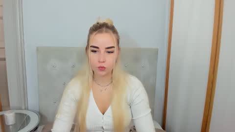 Snapshot of kristyflowers chatting on March 8, 2025, 6:10 am KristyFlowers online show from March 8, 2025, 6:10 am