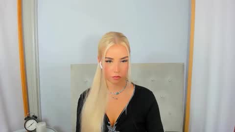 Snapshot of kristyflowers chatting on September 18, 2025, 2:19 pm KristyFlowers online show from September 18, 2025, 2:19 pm