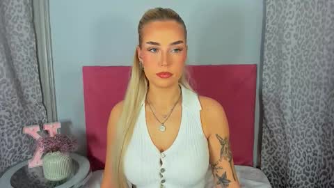 KristyFlowers online show from February 15, 2026, 7:51 am