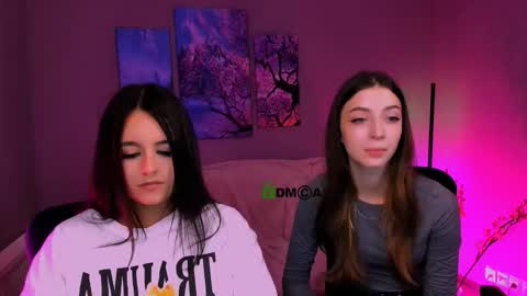 Kristy online show from September 9, 2025, 1:43 pm