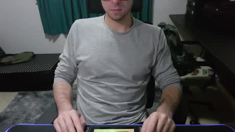 Snapshot of krocr_iras chatting on November 4, 2025, 12:43 am Lucas Edu online show from November 4, 2025, 12:43 am