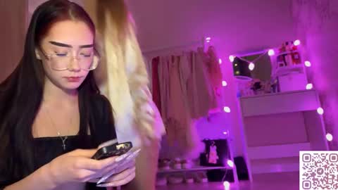 Snapshot of krohka111 chatting on March 2, 2026, 11:55 pm kroshka meow online show from March 2, 2026, 11:55 pm