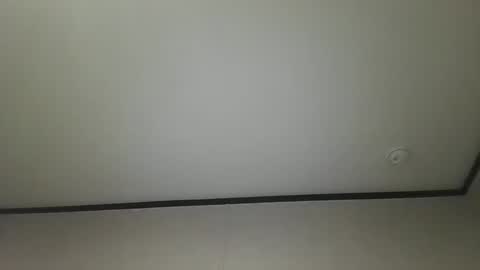 Krystal online show from December 16, 2025, 3:50 pm