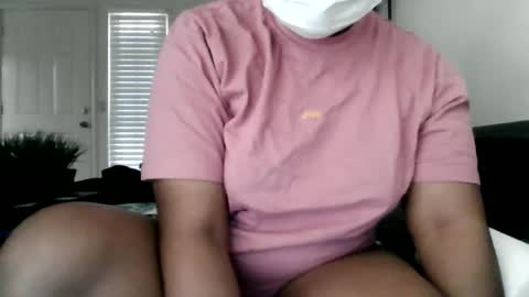 krystalscott online show from May 19, 2026, 8:04 pm