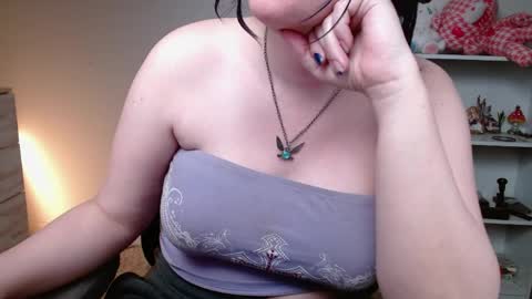 Krystal Syx online show from April 9, 2026, 4:12 pm
