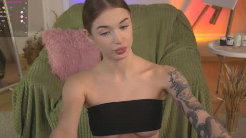 Snapshot of kseha_cute chatting on January 19, 2025, 2:47 am Ksesha online show from January 19, 2025, 2:47 am