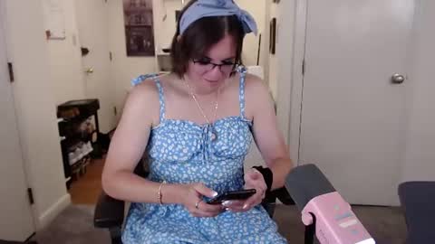 Snapshot of ktrichards77 chatting on June 25, 2026, 12:54 am Cait online show from June 25, 2026, 12:54 am