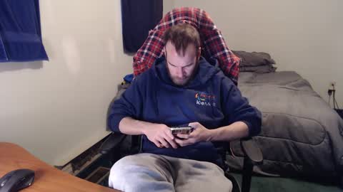 Snapshot of kuggy570 chatting on December 14, 2024, 1:05 pm Kuggy online show from December 14, 2024, 1:05 pm