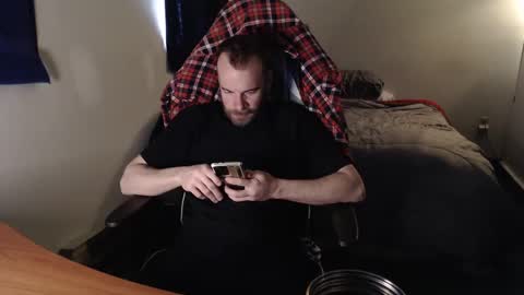 Snapshot of kuggy570 chatting on March 2, 2025, 2:32 pm Kuggy online show from March 2, 2025, 2:32 pm