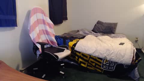 Kuggy online show from December 13, 2025, 10:59 pm