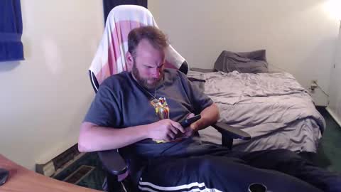 Kuggy online show from April 18, 2026, 10:43 pm