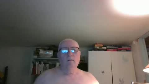 Kukken18 online show from May 20, 2026, 7:09 pm