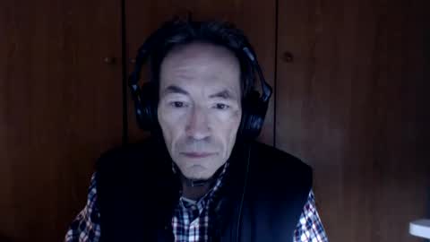 ImetandfellinloveKuanyim online show from January 4, 2025, 6:41 am