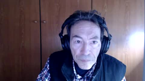 ImetandfellinloveKuanyim online show from February 1, 2025, 9:21 am