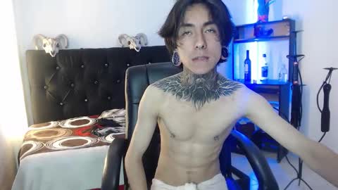 kuregari_xs online show from October 13, 2025, 3:28 am