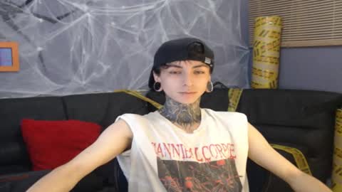 kuregari_xs online show from October 28, 2025, 6:28 am