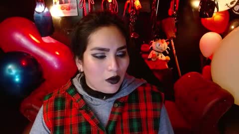 Fetiche Woman online show from October 7, 2025, 12:08 am