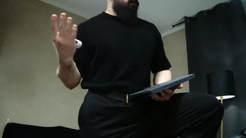 kurt_stone1 online show from April 22, 2026, 8:32 pm