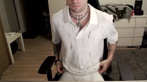 Snapshot of kyle_alternative chatting on January 18, 2025, 3:42 am Kyle online show from January 18, 2025, 3:42 am