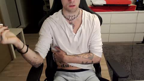 Snapshot of kyle_alternative chatting on January 29, 2025, 10:01 pm Kyle online show from January 29, 2025, 10:01 pm