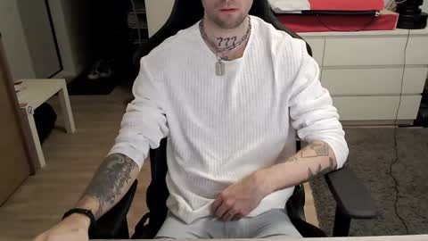 Snapshot of kyle_alternative chatting on February 1, 2025, 8:18 am Kyle online show from February 1, 2025, 8:18 am