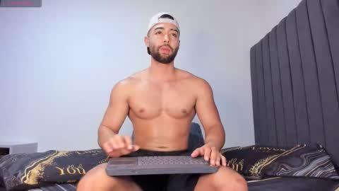 Snapshot of kyle_collinz chatting on October 5, 2025, 8:34 am Kyle collinz online show from October 5, 2025, 8:34 am