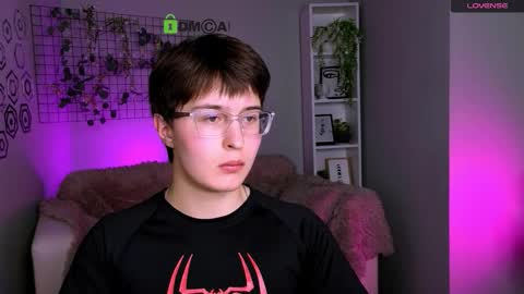 kyleberry_ online show from November 6, 2025, 4:08 pm