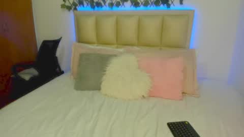 Snapshot of kyleesophia chatting on July 23, 2026, 4:43 am SOPHIA independent model online show from July 23, 2026, 4:43 am