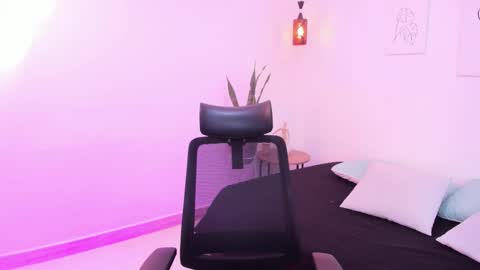 Snapshot of kylerose07 chatting on October 11, 2025, 4:12 am kyle online show from October 11, 2025, 4:12 am