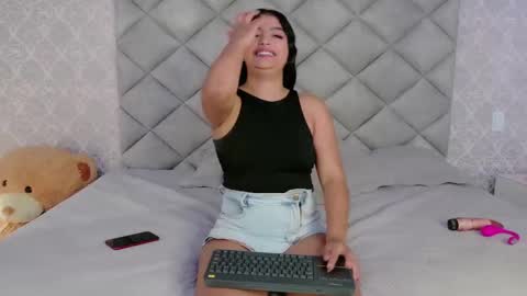 Snapshot of kylerose07 chatting on October 27, 2025, 1:37 pm kyle online show from October 27, 2025, 1:37 pm