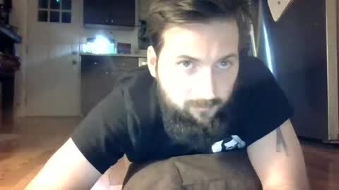 kylesingers online show from October 26, 2025, 7:58 am