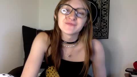 Snapshot of kylianna chatting on September 23, 2025, 6:55 pm Kylianna online show from September 23, 2025, 6:55 pm