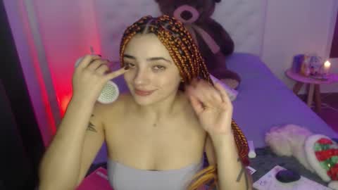 Sara online show from December 1, 2025, 8:03 pm