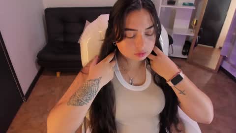 Snapshot of kylie_fire chatting on January 15, 2025, 12:58 pm kylie online show from January 15, 2025, 12:58 pm