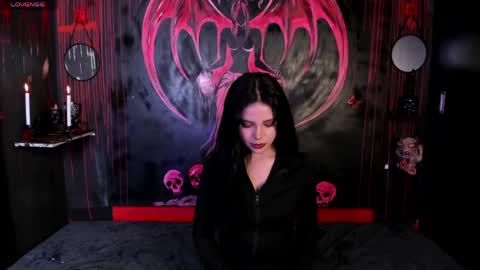 submissive demon Please help me to reach 500 thumbs up online show from May 14, 2026, 1:45 am
