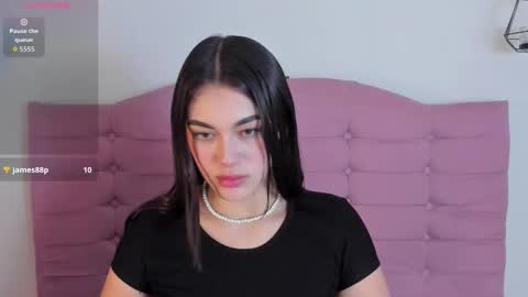 kylie_ls online show from December 2, 2025, 1:33 am