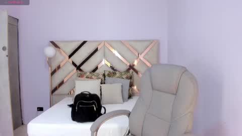 Kylie Reyes  online show from July 21, 2026, 7:27 pm