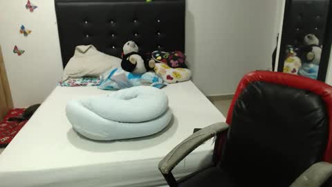 Instagram Kylie switch  followme  buy lovense here online show from October 12, 2025, 11:48 pm