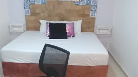 Melissa online show from December 14, 2025, 10:42 am