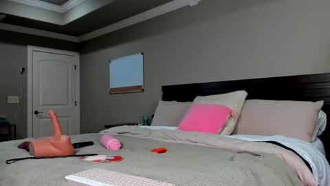 Snapshot of kyliebkillinit chatting on October 7, 2025, 1:52 pm Kylie online show from October 7, 2025, 1:52 pm