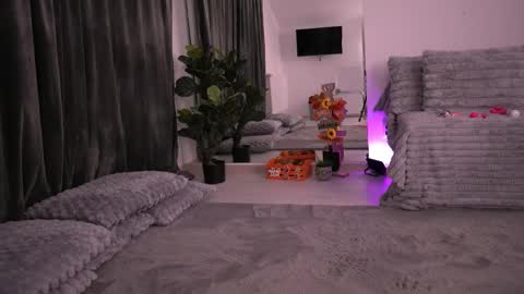 Kylie online show from November 13, 2025, 9:36 pm